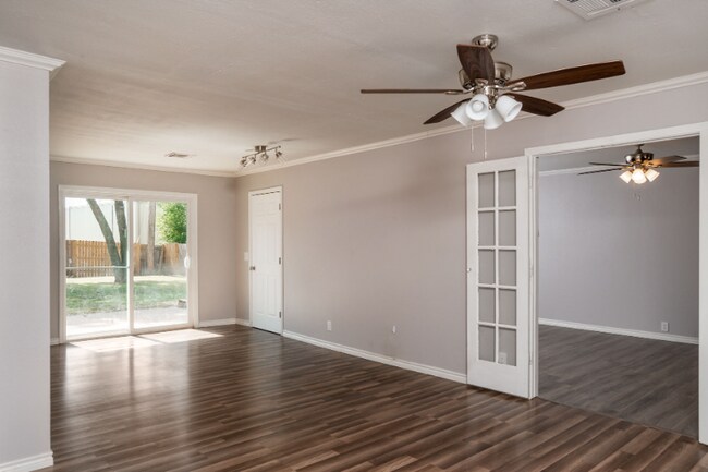 Building Photo - 3824 N Airport Ln