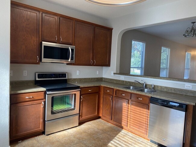 Building Photo - **$1625/ Month***
