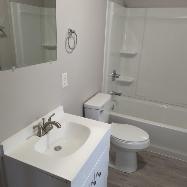 Foto del edificio - 220 Grandview Ave