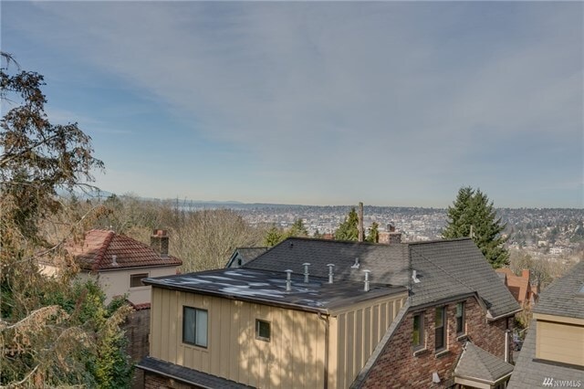 Building Photo - 2459 Nob Hill Ave N