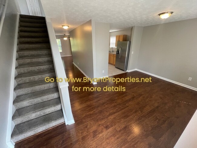 Building Photo - Single Family