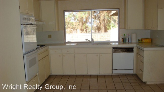 Building Photo - 5564 Inner Circle Dr