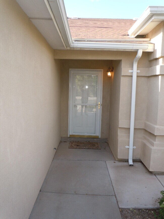 Building Photo - 6004 Burgos Ave NW