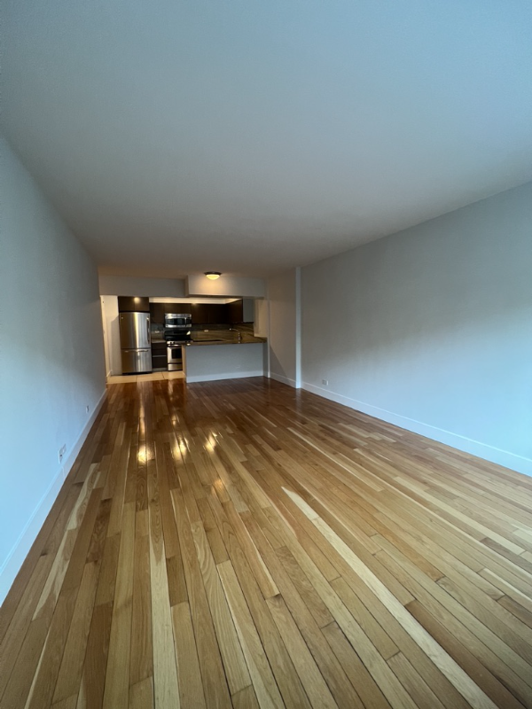 Building Photo - 360 E 65th St