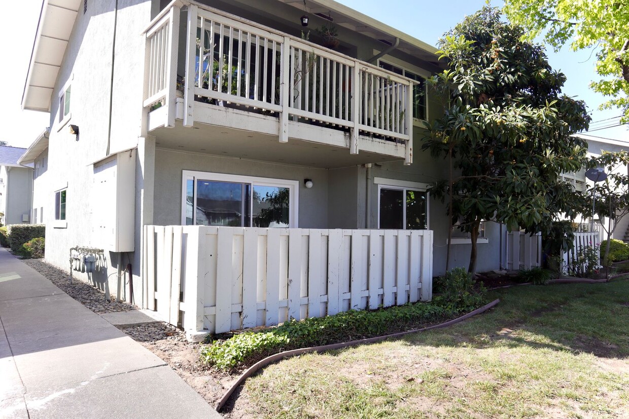 Primary Photo - Fully Remodeled 1-bedroom Condo in Fremont...