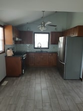 Building Photo - 111 Plymouth Ave S Building Photo - 111 Plymouth Ave S