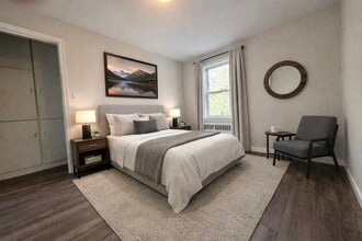 Building Photo - 416 Nelson St