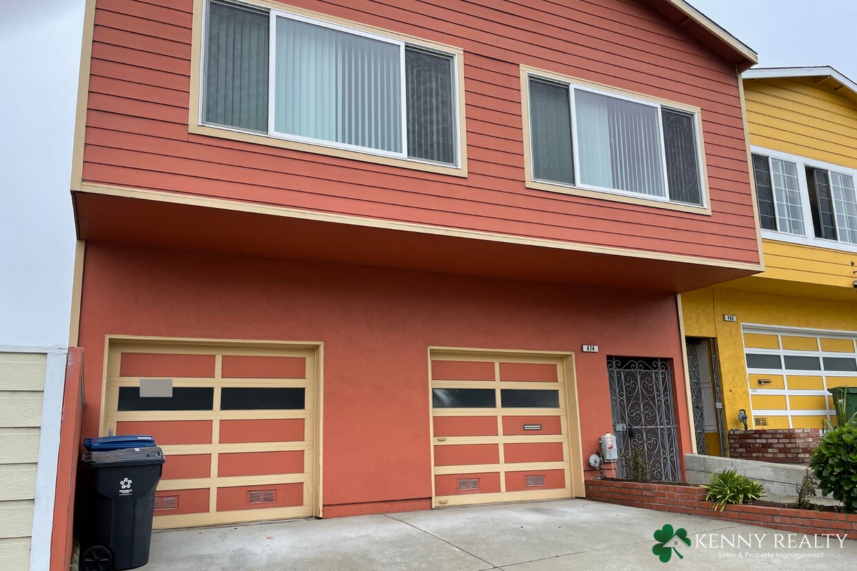 Foto principal - Spacious Six Bedroom, Three Bathroom Home ...