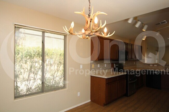 Foto del edificio - 3029 N 303rd Dr