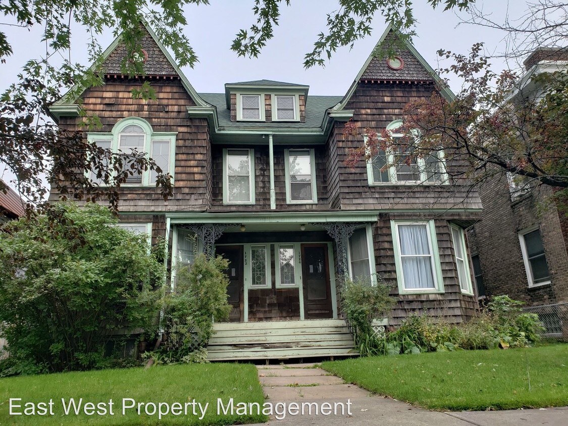 Primary Photo - 1722-1724 Hughitt Ave