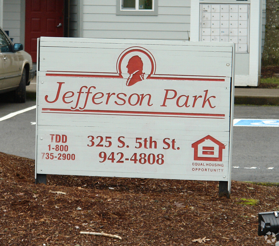 Building Photo - Jefferson Park Apartments