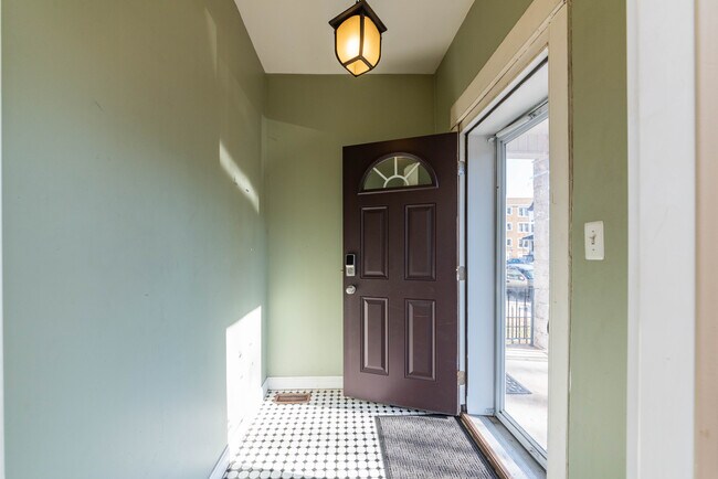 Foto del edificio - 2812 E 76th St