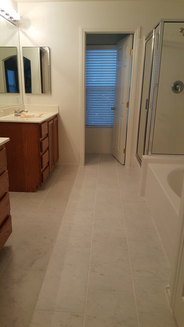 Foto del edificio - SPACIOUS 2 STORY HOME IN SW AREA (RENT INC...