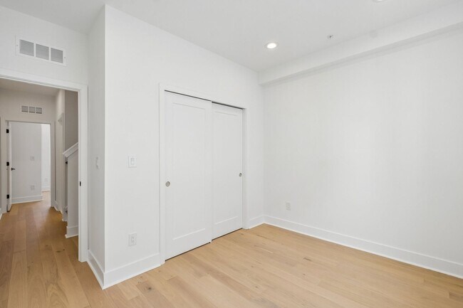 Foto del edificio - 1518 N Darien St