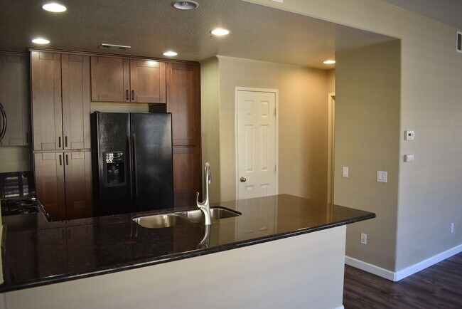 Foto del edificio - 2 Bedroom Townhome in the Northstar Community of Santee
