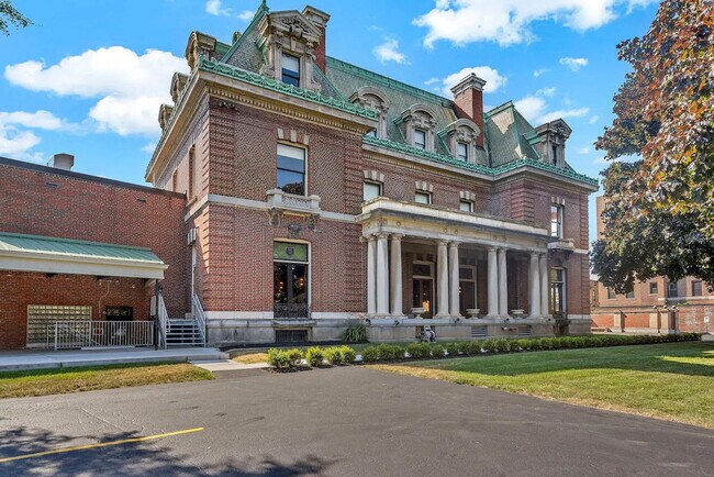 Foto del edificio - 849 Delaware Ave