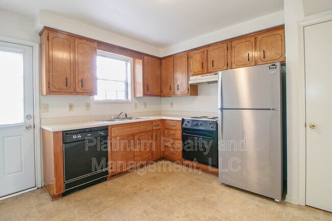 Building Photo - 282 Northridge Dr
