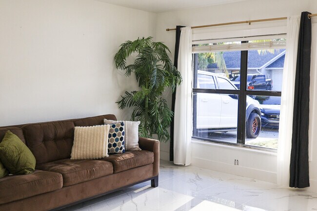 Foto del edificio - 5905 Triphammer Rd