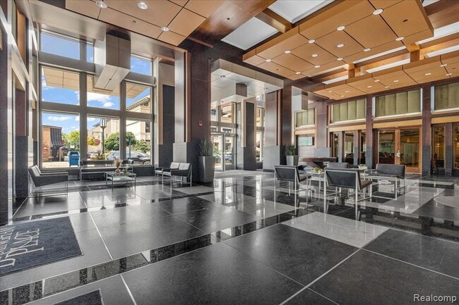 Foto del edificio - 411 S Old Woodward Ave