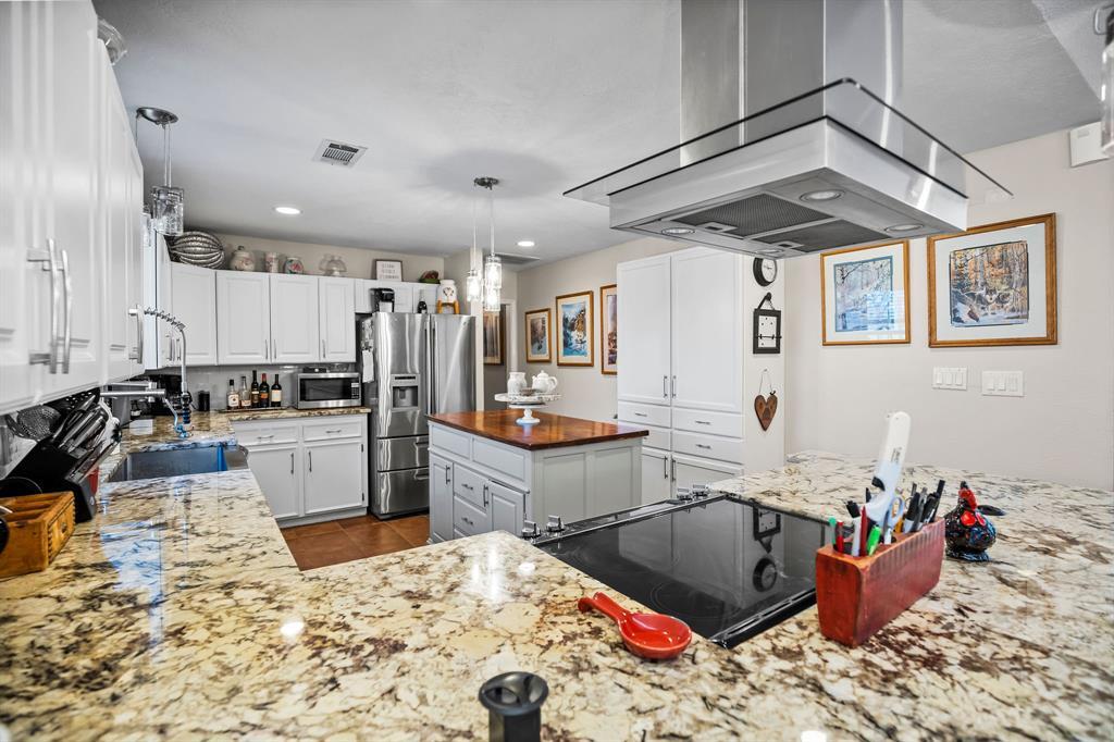 Primary Photo - 308 Pond St