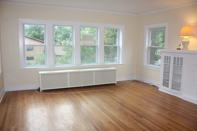 Building Photo - 1812 Colfax St