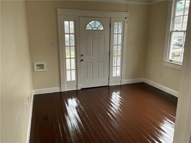 Foto del edificio - 4706 Euphrosine St