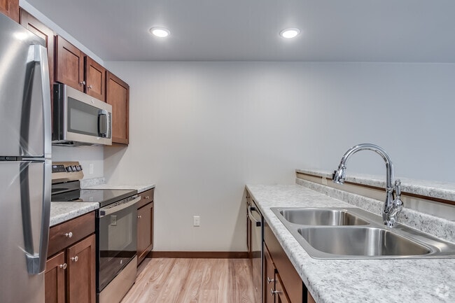2 habitaciones, 1 baño, 1085 pies cuadrados, cocina - JRR Apartments