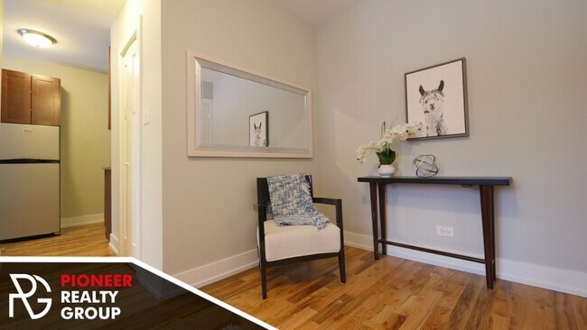 Foto del edificio - 2909 N Mildred Ave
