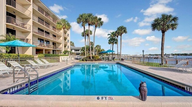 Foto del edificio - 1202 S Lake Dr
