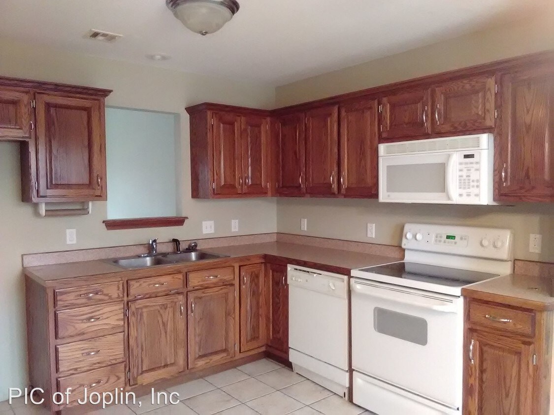 Foto del edificio - 3 br, 2 bath House - 120 S. Florida