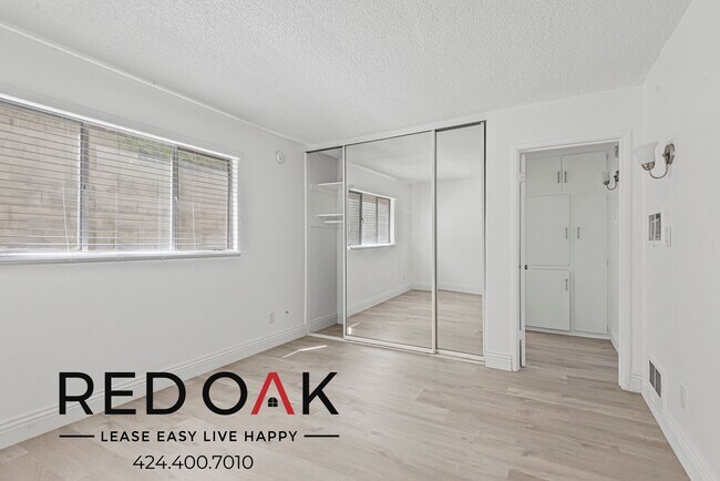 Foto del edificio - 2351 Warwick Ave