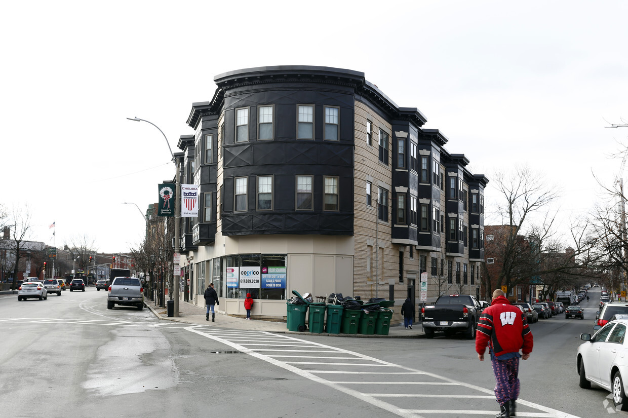 Primary Photo - Lawrence Building Apartments