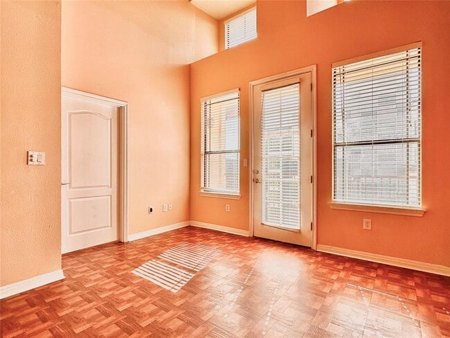 Building Photo - 2505 San Gabriel St