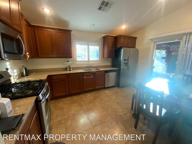 Building Photo - 2 br, 2 bath House - 5429 SAND DOLLAR AVE