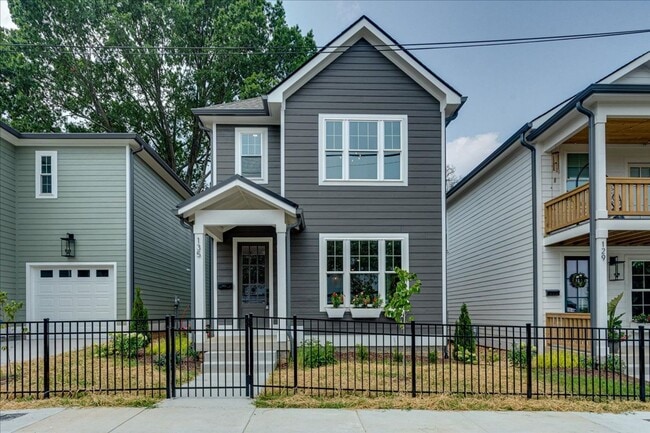 Building Photo - North Shore New Construction!