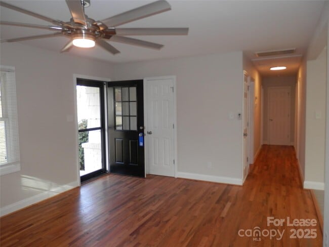 Foto del edificio - 1332 Edgewater Dr