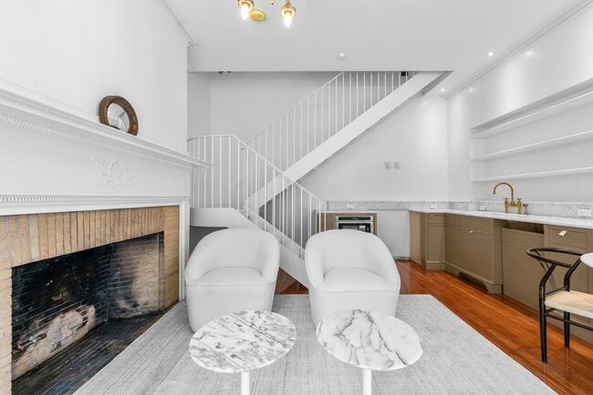 Building Photo - 320 Tappan St