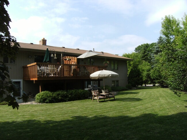 Building Photo - 10488 Colorado Rd