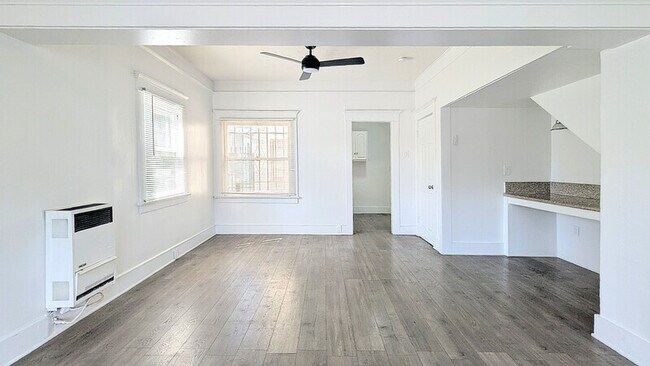 Foto del edificio - 435 W 4th St