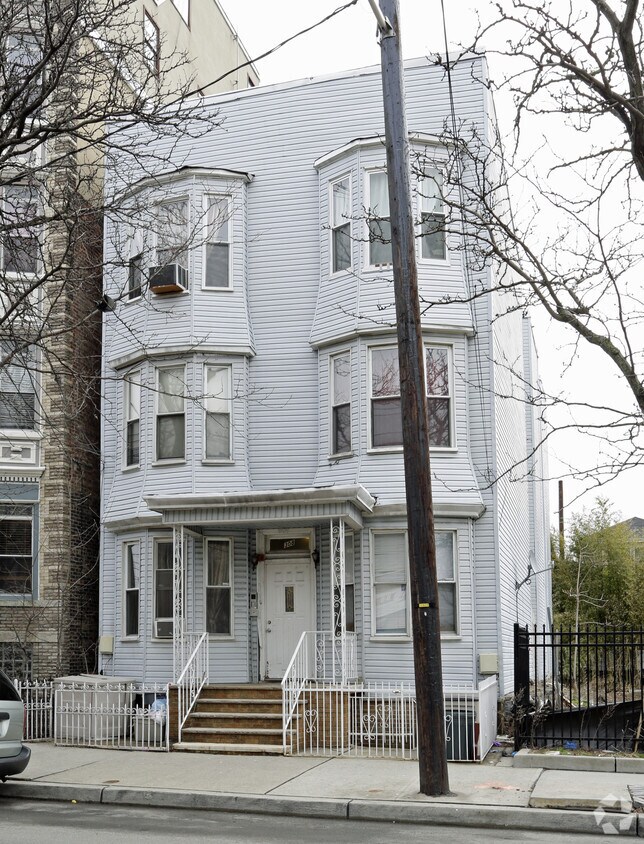Primary Photo - 308 Palisade Ave