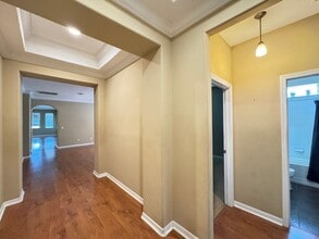 Building Photo - 4813 River Gem Ave