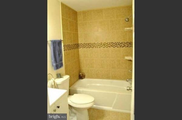 Foto del edificio - 305 T St NW