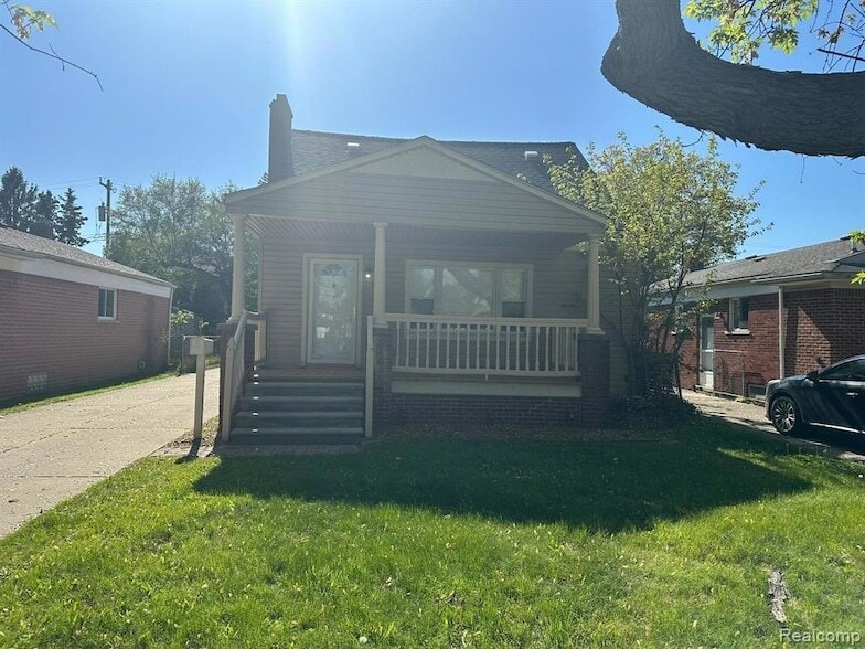 Primary Photo - 5697 Mayburn St