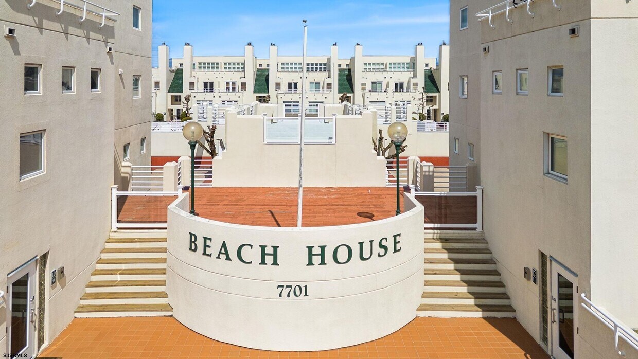 Foto principal - 7701 Atlantic Ave