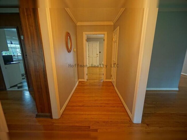 Building Photo - 3-Bed, 2-Bath, 2-Car Garage with Den and Pool