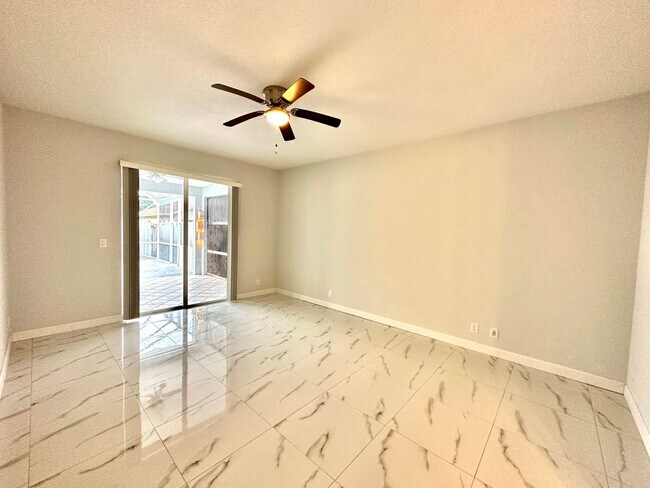 Foto del edificio - 1219 Baycourt Is