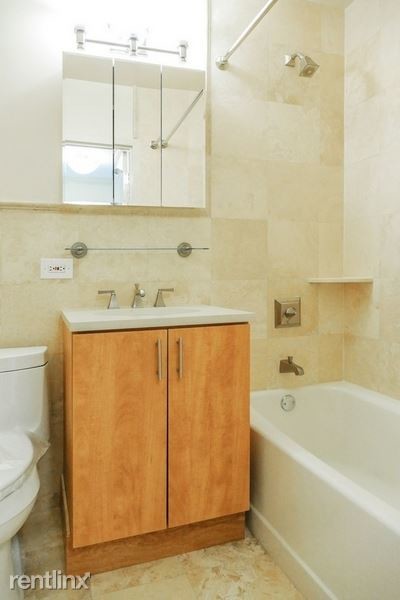 Foto del edificio - 11 W 66th St