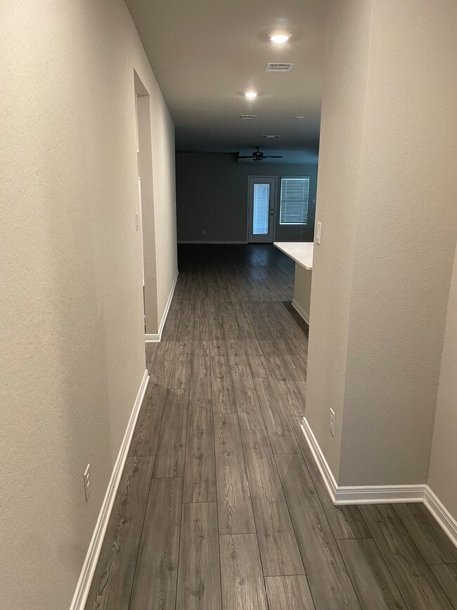 Foto del edificio - 3065 Charyn Way