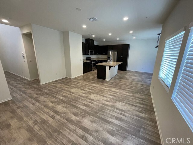 Foto del edificio - 24277 Bay Laurel Ave