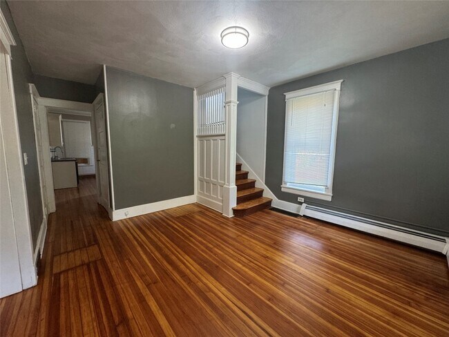 Building Photo - 325 Riverside Dr